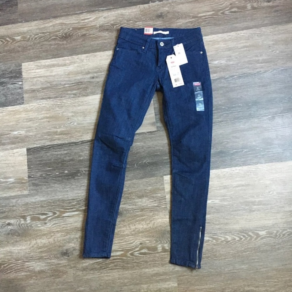 Levis 711 mid rise skinny jeans